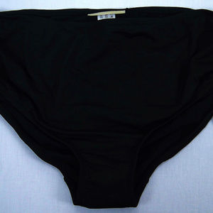 BEACH HOUSE WOMAN Black Plus Size